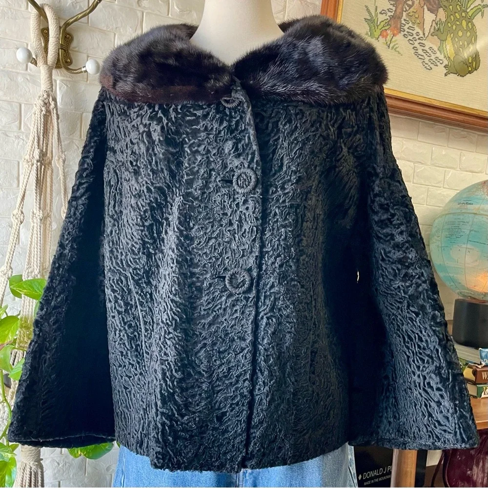 Vintage 1960s Persian Lamb Cropped Coat with Mink Collar - Picture 4 of 15